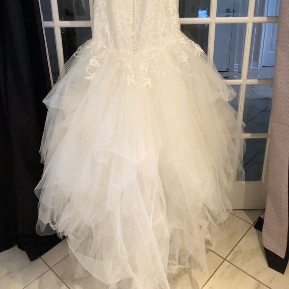 New Tags on Wedding Dress - Never Warn - Picture 4 of 9